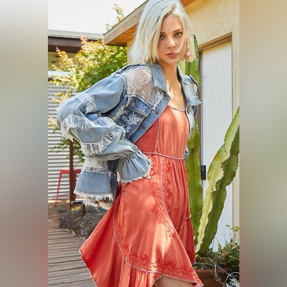 Lace Ruffle Trim Denim Shacket - POL - Picture 10 of 10